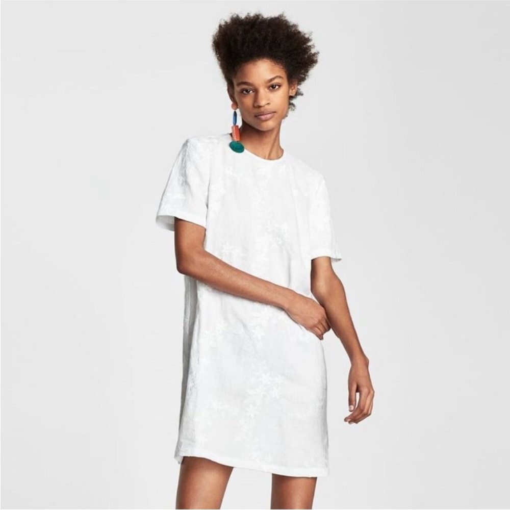 Zara White Flower Embroidered Linen Dress Size L